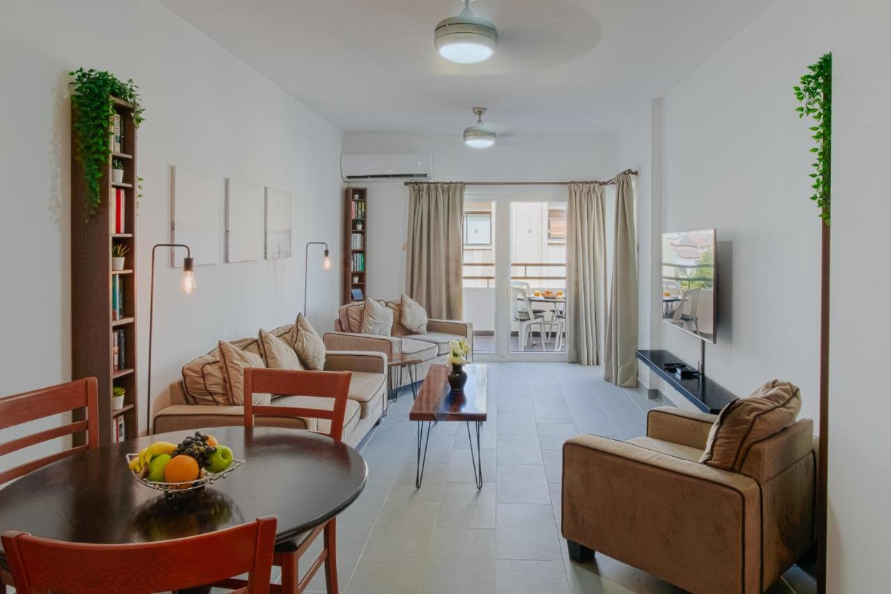 Lazaros Centre Apartment Larnaca Exterior photo